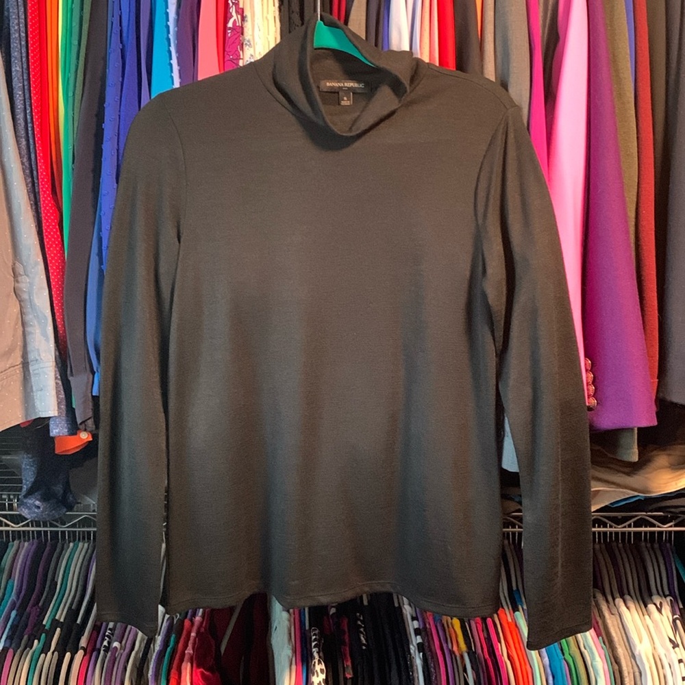 Banana Republic Factory Black Turtleneck Small